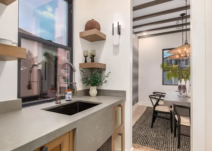 Holiday home Stonewood Villa-ultralux 6br-5 Showers-htd Pool