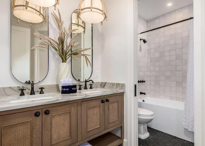 Holiday home Stonewood Villa-ultralux 6br-5 Showers-htd Pool