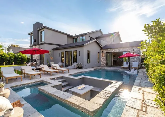 Holiday home Stonewood Villa-ultralux 6br-5 Showers-htd Pool